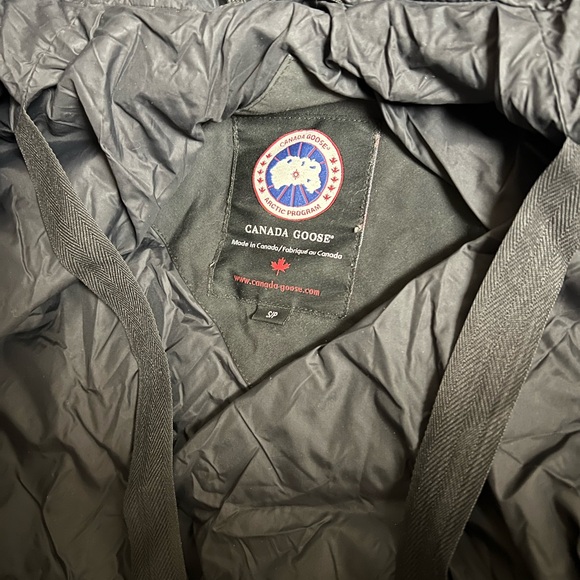 Canada Goose Shelburne Parka - Picture 8 of 10